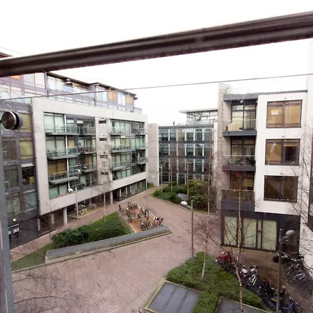 公寓 Modern & Spacious 2 Bedroom In The Heart Of